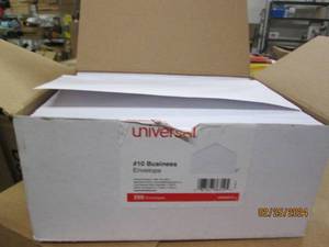 box of #10 bussinees envelopes 250 in box
