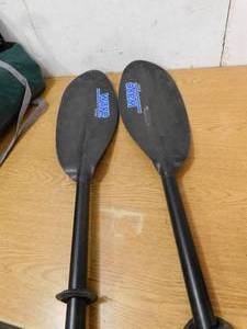 lot 6 image: 2- Paddles 10 foot kayak paddle, 5 foot canoe paddle