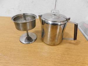 lot 25 image: Coffee Pot
