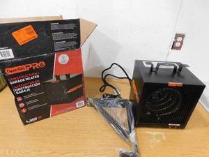 lot 47 image: Dyna-Glo Pro 4,800-Watt 240-Volt Electric Garage Heater