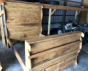 lot 6 image: Queen Size Bed Frame