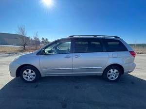 2007 Toyota Sienna CE 7-Passenger - 2 OWNERS