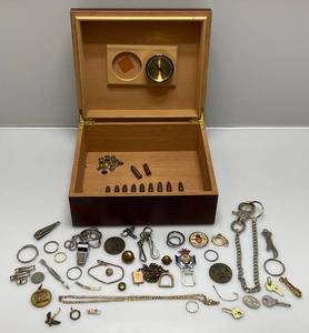 lot 11 image: Thompson & CO. Inc. Humidor Junk Drawer Lot