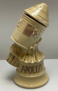lot 13 image: Vintage McCoy Pottery Apollo Spaceship Decanter