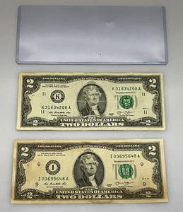 lot 17 image: 2 2013 $2 Dollar Bills
