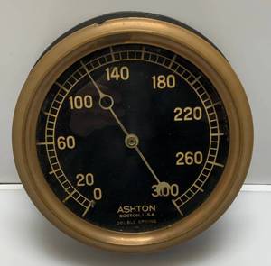 lot 43 image: Vintage Ashton 8 Pressure Gauge (Very Cool)