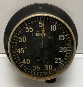 lot 47 image: Vintage Jones Motorola M.P.H. Speedometer 4