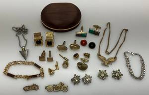 lot 52 image: Vintage Misc. Jewelry