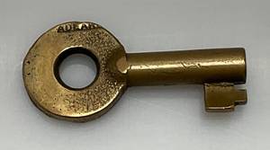 lot 69 image: Vintage Adlake Soo Line Roalroad Switch Key