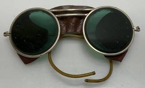 lot 115 image: 1930s Willson Green Weldors Leather Googles