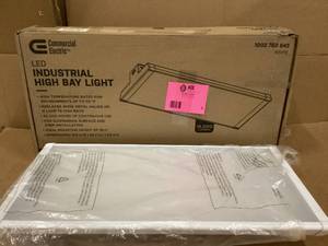 Commercial Electric 2 ft. 400-Watt Equivalent 18,000 Lumens 171-Watts Integrated LED Dimmable White High Bay Light 120-277 Volt 5000K    Customer Returns See Pictures