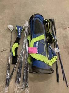 Golfing Putters and Bag Customer Returns See Pictures