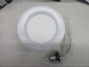 lot 619 image: Philips Hue White and color Ambiance Smart Retrofit Recessed Downlight 4, Bluetooth & Zigbee Compatible (Hue Hub Optional), Smart Ceiling Lighting, 1-Pack NEW, NOT SURE IF IT WORKS.