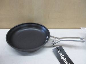 lot 627 image: Calphalon Contemporary Nonstick 8-Inch Omelet Pan NEW, GREAT CONDITION
