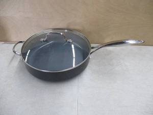 lot 709 image: GreenPan Valencia Pro Hard Anodized Healthy Ceramic Nonstick 4.5QT Saute Pan Jumbo Cooker with Lid, PFAS-Free, Induction, Dishwasher Safe, Oven Safe, Gray - Open Box, Slightly Scratched.