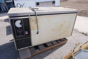 commercial freezer by Kelvinator series 500 67 x 32 x 32