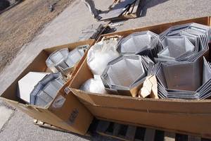 two pallets22 4 corner-bend insulated Cover- Wrap