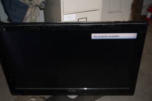 Philips Flat Screen TV on Swivel BasePowers On