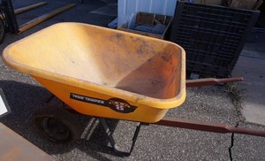 TRUE-TEMPER BIG 8 Wheel Barrow Dual Front Wheels Poly Tub