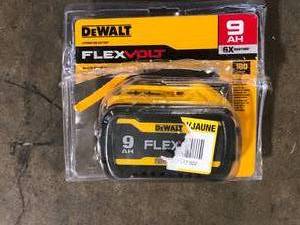 Dewalt 9AH Battery   Customer Returns See Pictures