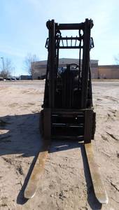 lot 6 image: 2017 Mitsubishi FGC30 LP Forklift w Side Shift & Fork Positioner