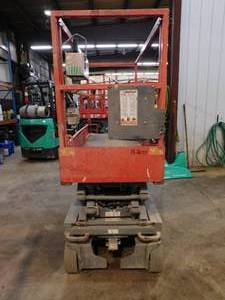 lot 7 image: 2015 SkyJack SJIII 3219 Scissor Lift