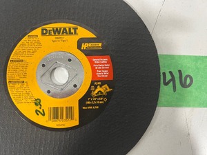 LOT OF 29 DEWALT GENERAL PURPOSE 7X18X58 CUTTING DISCS