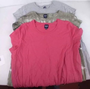 lot 176 image: NEW Lot of (3) Womens GAP Short Sleeve T-Shirts Size XXL