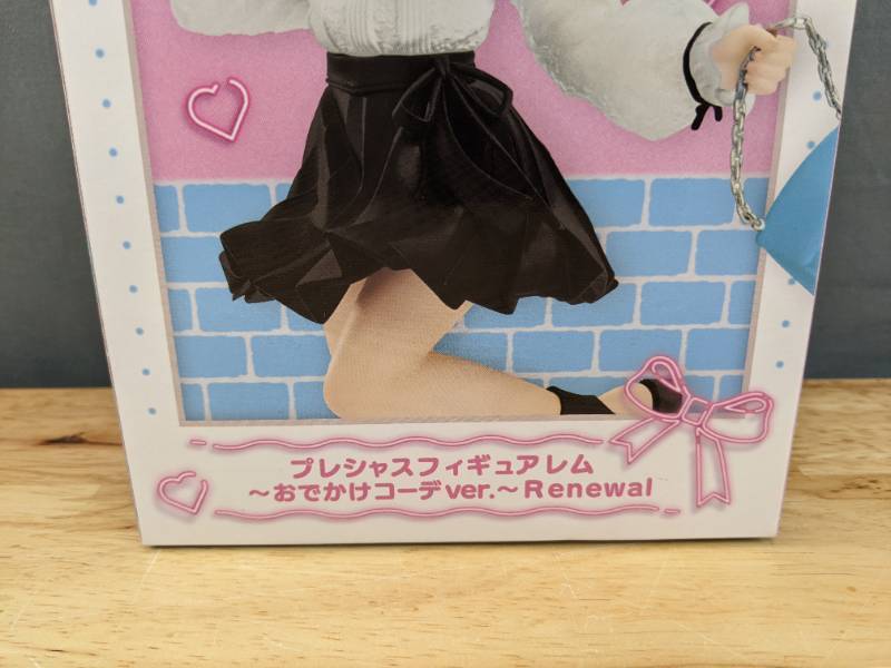 lot 31B image: New Zero Starting Life in Another World Precious Figure Rem Outing Coordination Ver. Renewal Figurine F