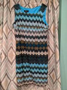 lot 401 image: AGB Blue Sleeveless Dress Womens Size 12 P