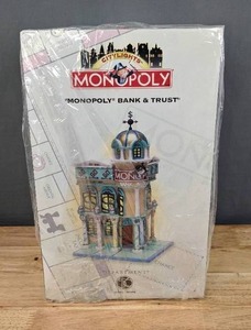 lot 17 image: New Vintage City Lights Department 56 Monopoly Bank & Trust Model E