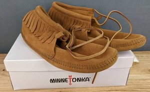 lot 102C image: Minnetonka Classic Fringe Boot Softsole Mens Size 12  N