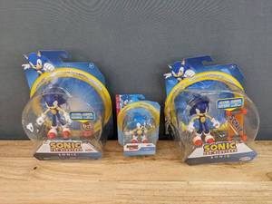lot 39D image: (3) Brand New Jakks Pacific Sonic The Hedgehog Figurines Classic and With Accessories F