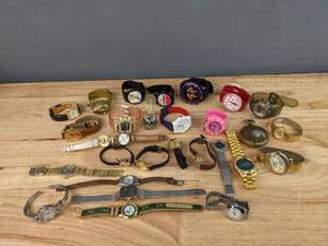 lot 116 image: (29) Assorted Wristwatches (ClassicFormal, Bracelet-Style, The Simpsons, Star Wars, and more) E