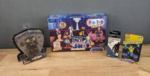 lot 92A image: Brand New Collection of Action Figures and Stands Judge Dredd,  F