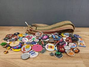 lot 152 image: An Assortment of Buttons and (8) Burlap Button Holders E