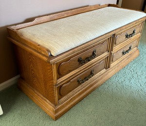 lot 56 image: Lane Cedar Chest  Bench