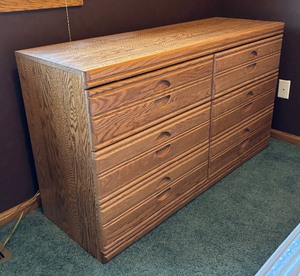 lot 65 image: Six Drawer Oak Dresser