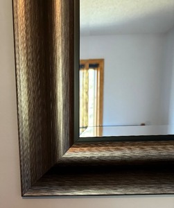 lot 80 image: Decorative Wall Mirror