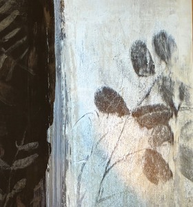 lot 125 image: Beautiful Framed Wall Decor