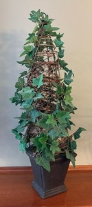lot 127 image: Faux Foilage Decor