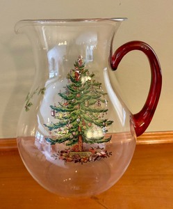 lot 148 image: Spode Christmas Pitcher and Cloth Napkins