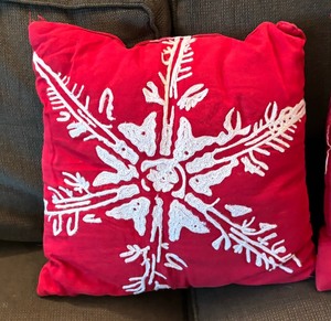 lot 151 image: Three Lovely Accent Pillows