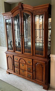 lot 12B image: China Hutch by Lexington