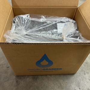 lot 12 image: MSRP $400 1 Case (30case) NEW Halyard 47871 32 x 44 Hydrograbber OR Highly Absorbent Floor Mats - Absorbs Fluids (blood, oil etc) 12x their dry weight,&nbspTacky fluid barrier backing sticks to floor, leaves no residue - Great For The Garage