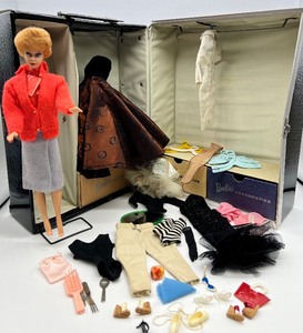 Vintage Bubble Cut Barbie, 1961 Case, Outfits and More