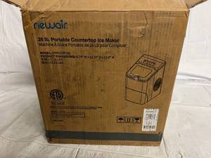 lot 100 image: Newair 26lb Pertable Countertop Ice Maker