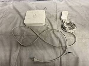 lot 125 image: Apple AirPort Extreme Base Station - Model A1408
