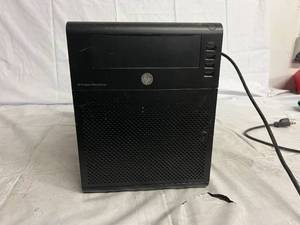 lot 133 image: HP ProLiant MicroServer