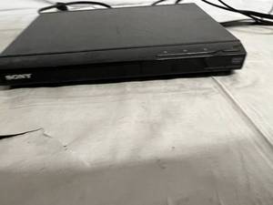 lot 166 image: Sony CDDVD Player - DVP-SR210P